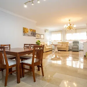 Camino De Ronda Con Parking Apartment